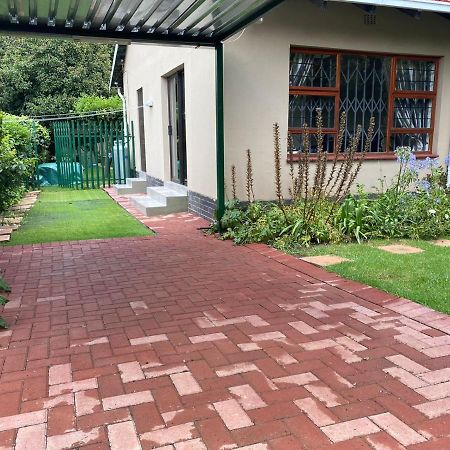 Garden And Park Leisure On Tugela Apartment เบโนนิ ภายนอก รูปภาพ