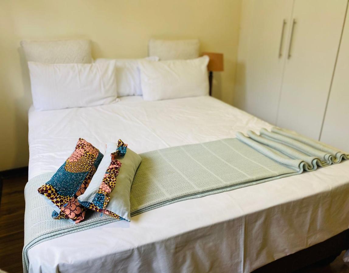 Garden And Park Leisure On Tugela Apartment เบโนนิ ภายนอก รูปภาพ