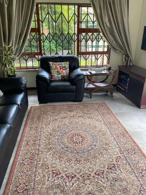 Garden And Park Leisure On Tugela Apartment เบโนนิ ภายนอก รูปภาพ
